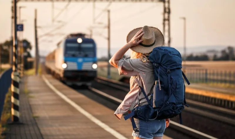 Tips Traveling Hemat