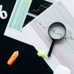 Grafik analisis pasar dan data keuangan bisnis